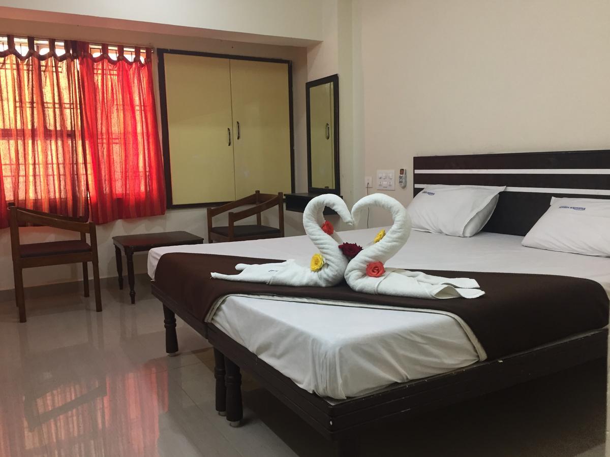 Hotel Nithin Krishna Tirupati Ngoại thất bức ảnh