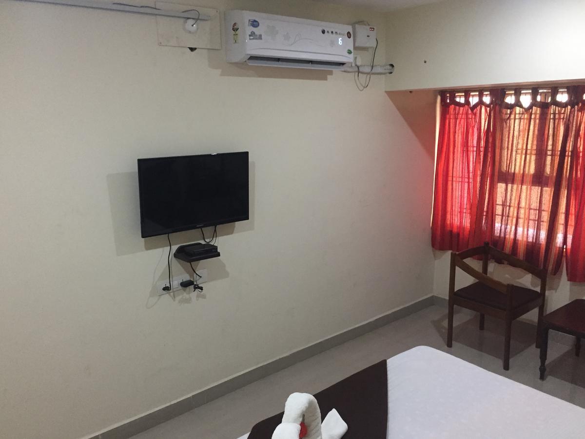 Hotel Nithin Krishna Tirupati Ngoại thất bức ảnh