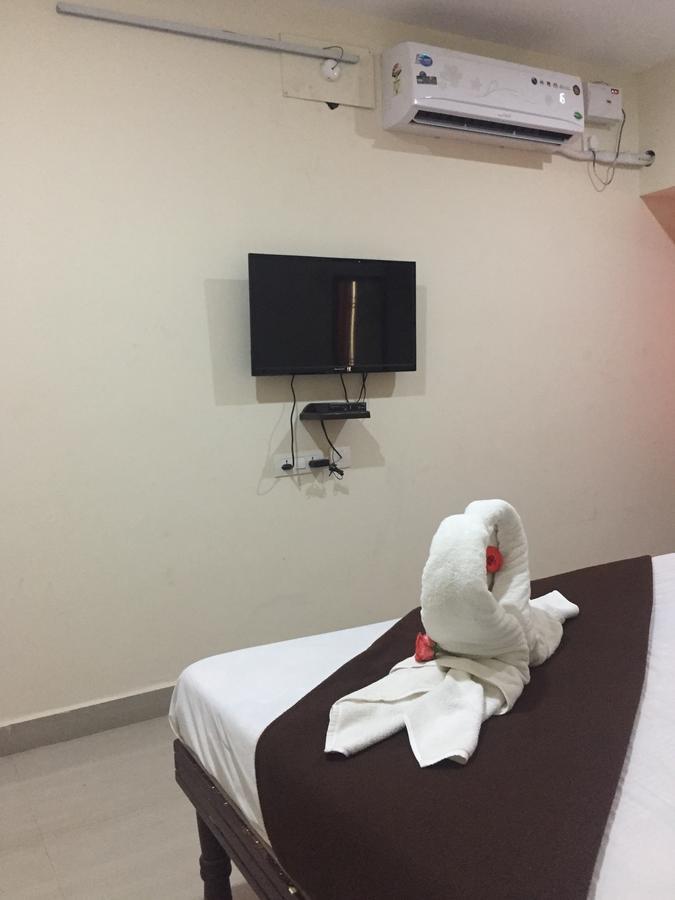 Hotel Nithin Krishna Tirupati Ngoại thất bức ảnh