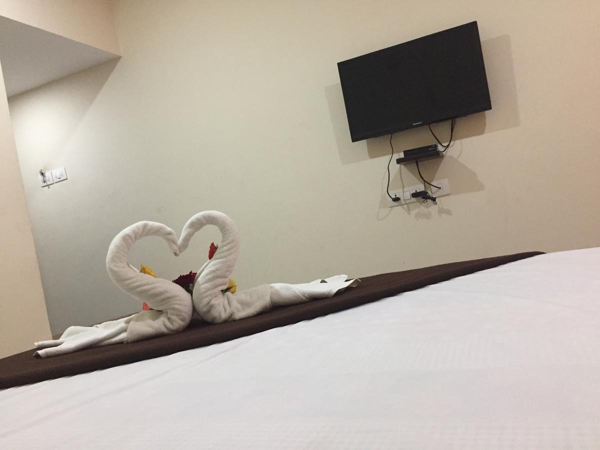 Hotel Nithin Krishna Tirupati Ngoại thất bức ảnh