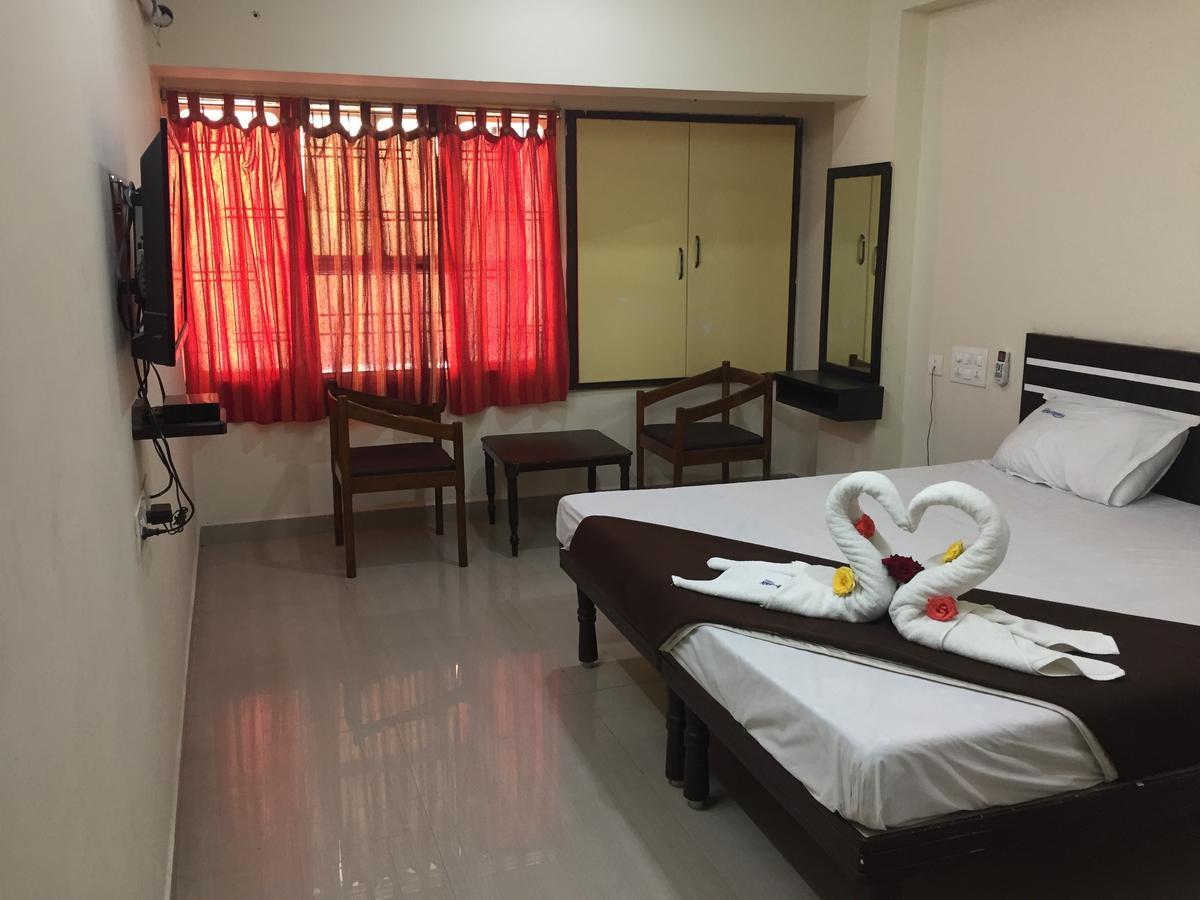 Hotel Nithin Krishna Tirupati Ngoại thất bức ảnh
